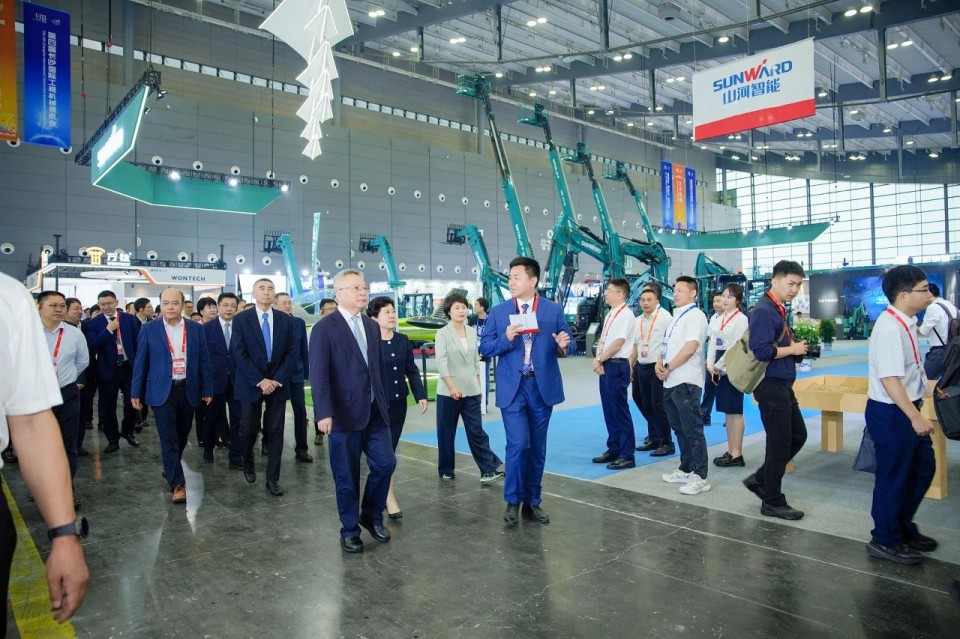 2025 CICEE | 鸿运国际智能实力闪灼2025长沙国际工程机械展