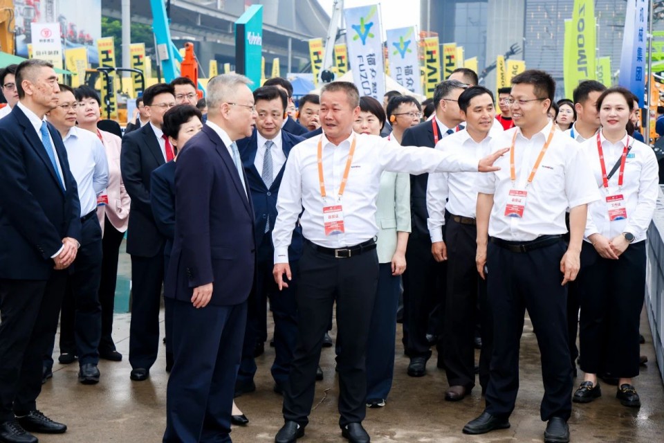 2025 CICEE | 鸿运国际智能实力闪灼2025长沙国际工程机械展