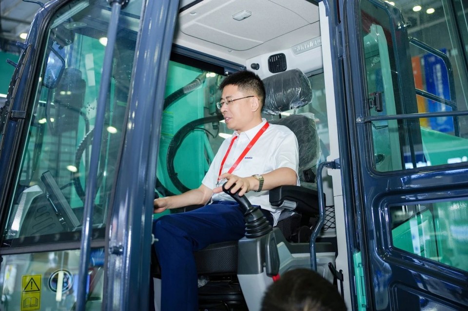 2025 CICEE | 鸿运国际智能实力闪灼2025长沙国际工程机械展