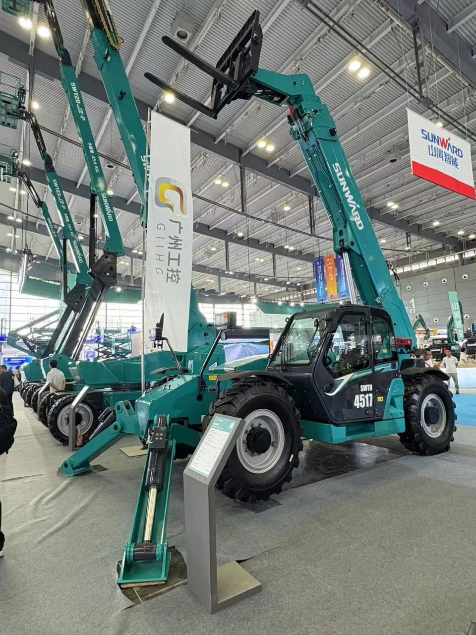 2025 CICEE | 变装升级！！！新一代SWTH4517叉装车硬核亮相长沙展