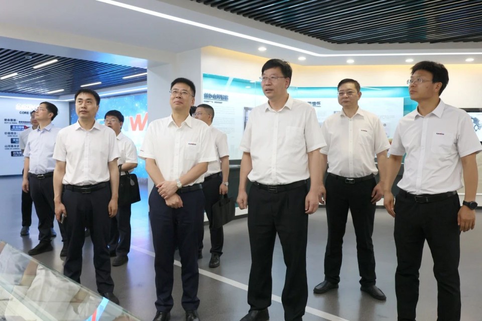 中国工程院院士、、、中南林业科技大学党委书记吴义强一行到鸿运国际智能开展访企拓岗活动