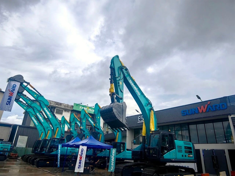 鸿运国际智能高端装备批量交付，助力马来西亚基建升级