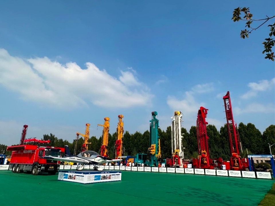 科技赋能救援！！！鸿运国际智能立异装备亮相第十三届天下矿山救援手艺竞赛