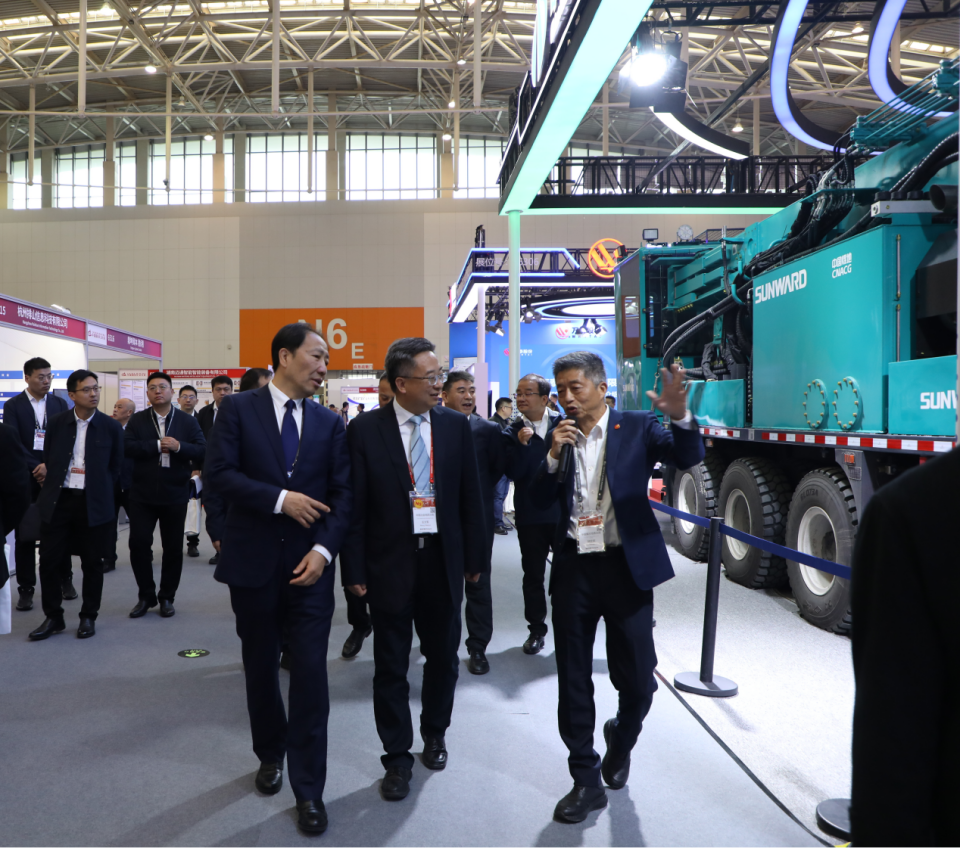 鸿运国际智能携手“战略相助同伴”中国煤炭地质总局精彩亮相2025中国国际矿业大会