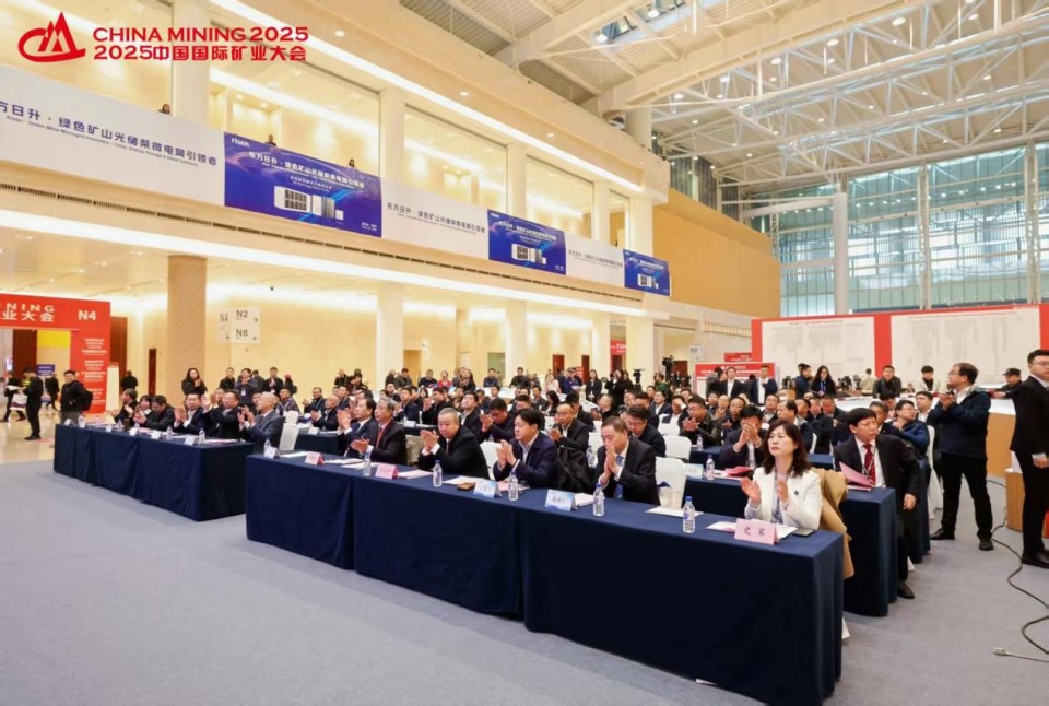 “地勘装备能力提升的重大突破”！！鸿运国际智能联合中国煤炭地质总局宣布T138车载钻机